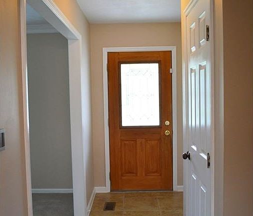 3rd image of 1424 Black Forest Dr