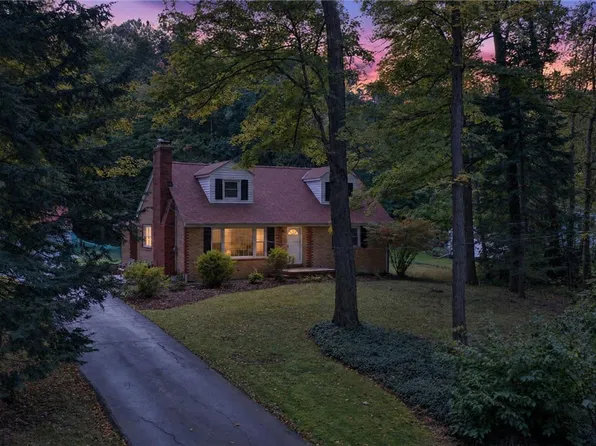 7065 Brook Ln, Chesterland, OH 44026