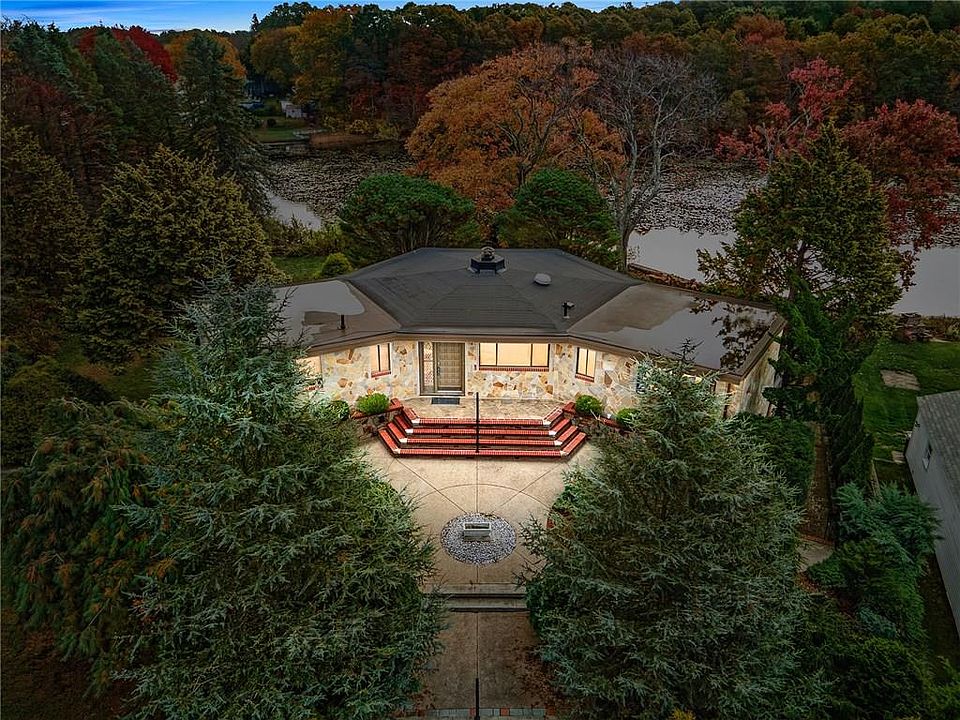 1st image of 45 Breezy Lake Dr