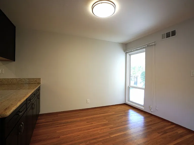 1185 Countess Ct — Photo 8