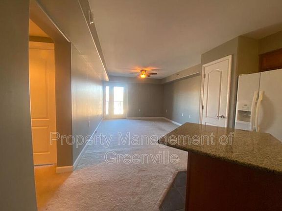 3rd image of 1001 Church St