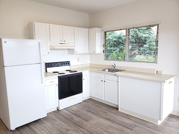 2nd image of 2856 Winam Ave APT 201