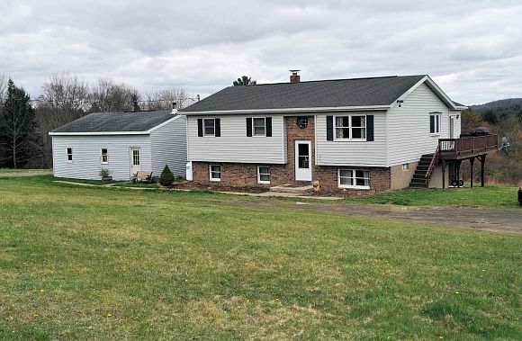 1st image of 261 Parkview Dr