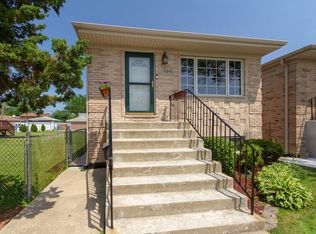 5945 S Massasoit Ave, Chicago, IL 60638