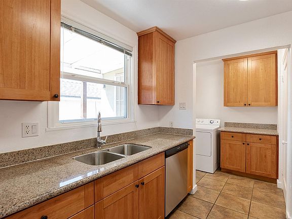 Beautiful granite countertops