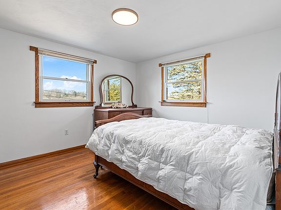 5th image of 737 Courtview Dr
