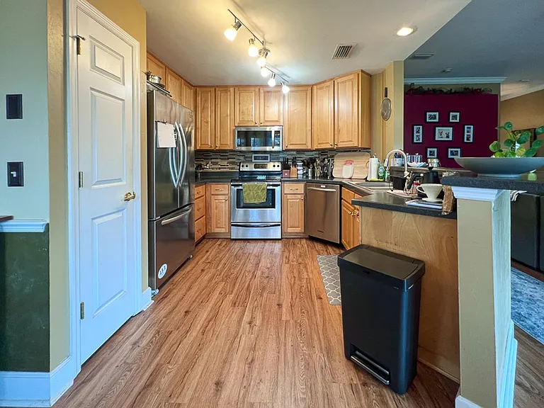 10064 SW 93rd Pl — Photo 8