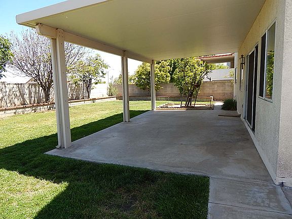 4th image of 20410 Mesa Oak Dr