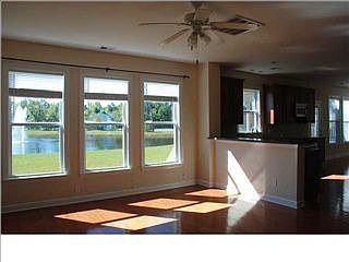 4th image of 187 Carolinian Dr