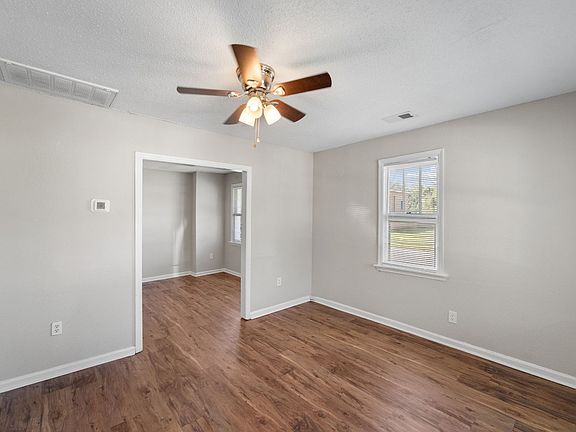 3rd image of 132 Jenks St