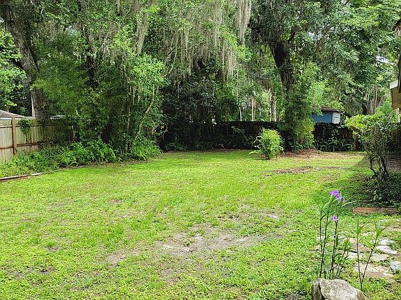 Large Fenced Back Yard