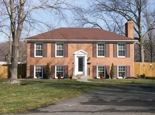 9100 Grist Mill Rd, Alexandria, VA 22309