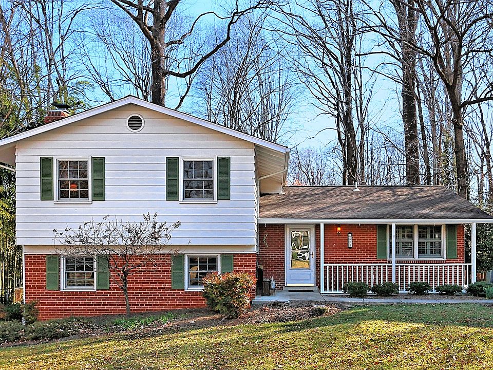 1st image of 3211 Fair Woods Pkwy