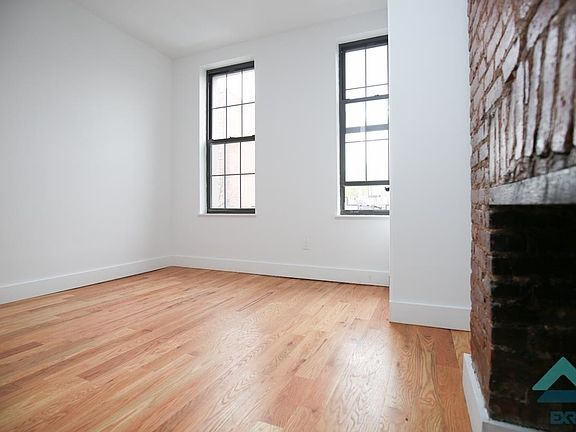 5th image of 273 Driggs Ave #4FI