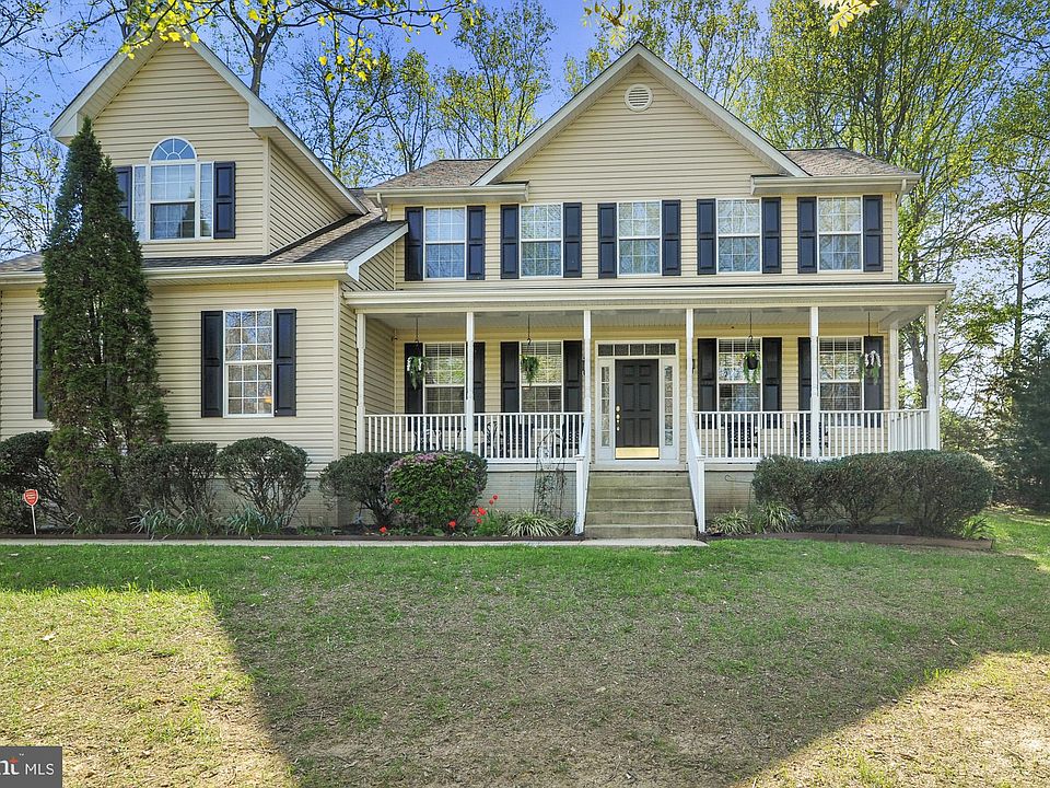 1st image of 328 Lorraine Dr