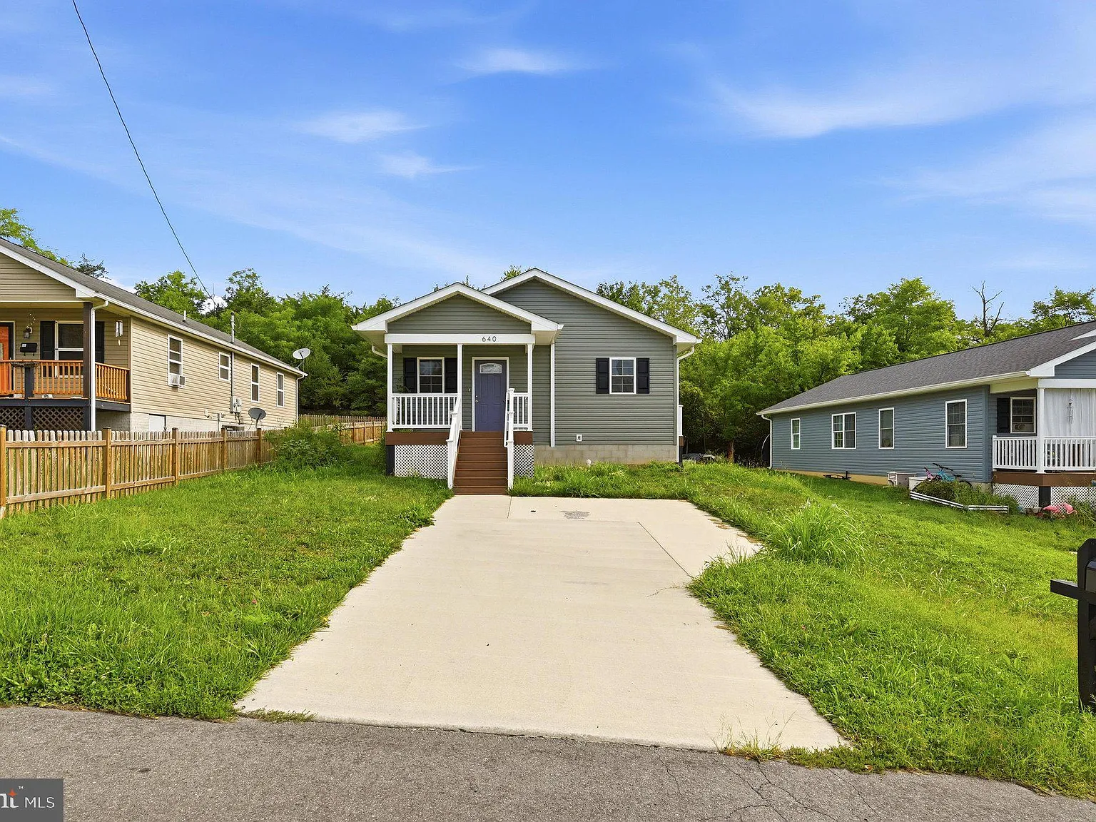 3 bed, 1377 sqft, $1,850 — Photo 2