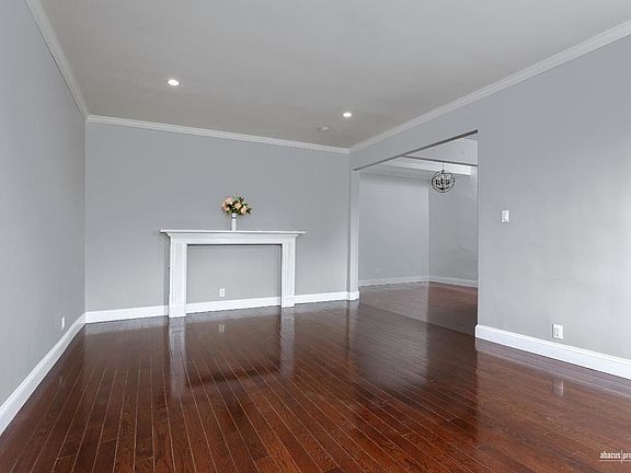 3rd image of 570 Ocean Pkwy APT 4F