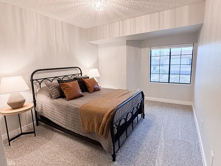 6326 E Carolina Dr — Photo 18