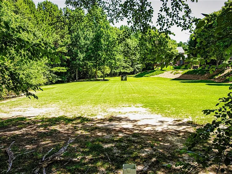2680 Hampton Park Dr — Photo 16