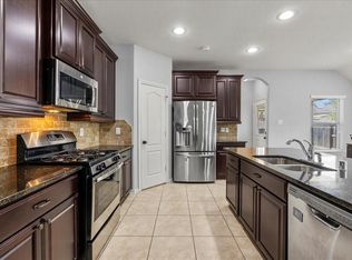 2903 Grants Harbour Ln, Dickinson, TX 77539