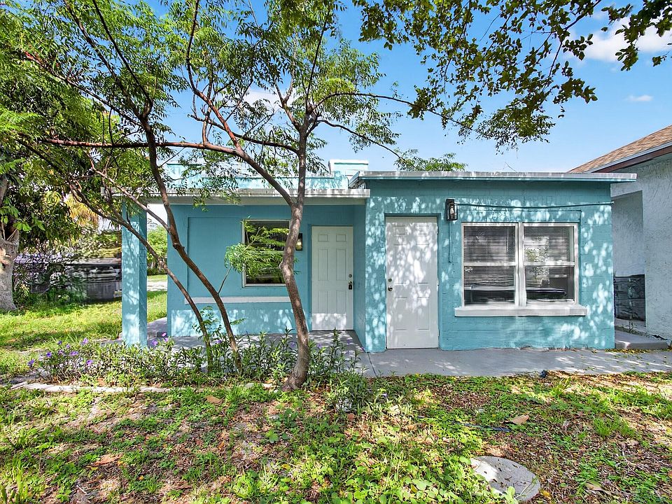 1st image of 323 S E Street