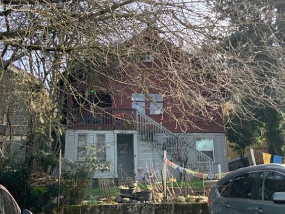 3rd image of 1141 Franklin St #A