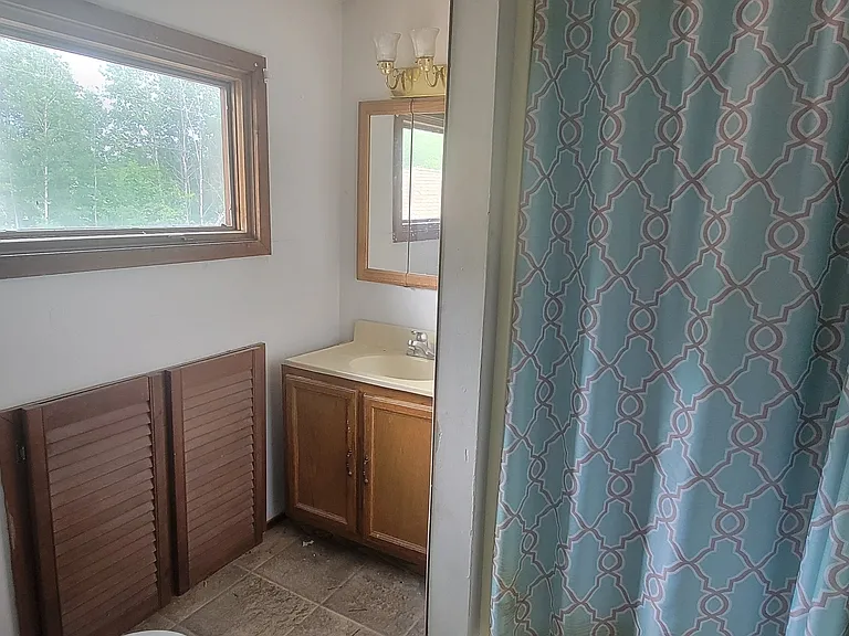 3955 Union St — Photo 2