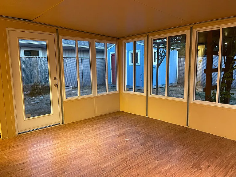 1630 15th Ave SW — Photo 31