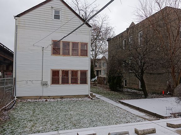 4th image of 1942 S Avers Ave