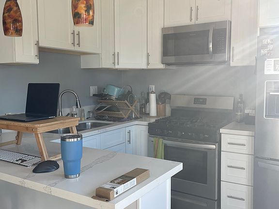 4th image of 4931 Auburn Dr #A