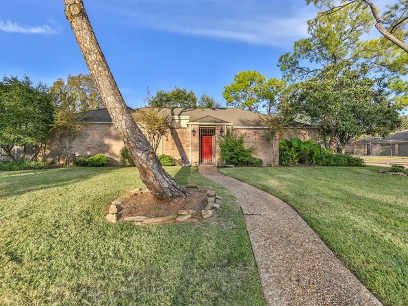 12102 Wedgehill Ln, Houston, TX 77077