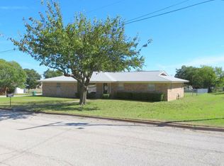 1315 Jefferson St, Bowie, TX 76230