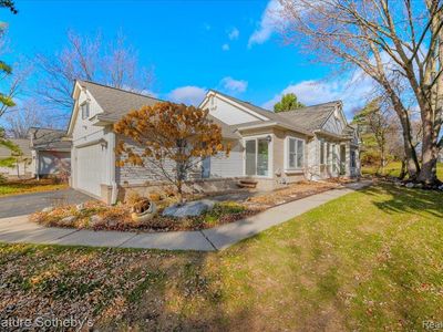 7525 Danbury Dr, West Bloomfield, MI, 48322