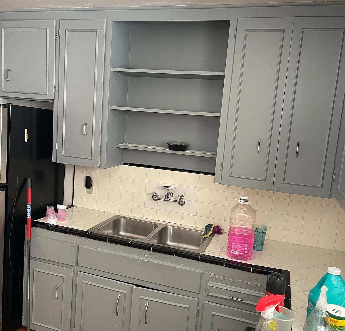 3 bed, 1.5 bath, 1318 sqft, $1,700 — Photo 1