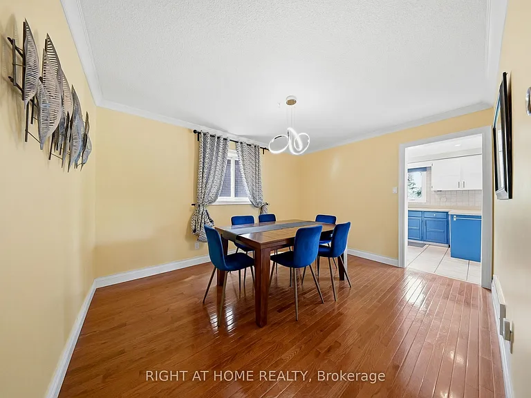 29 Sunforest Dr — Photo 15