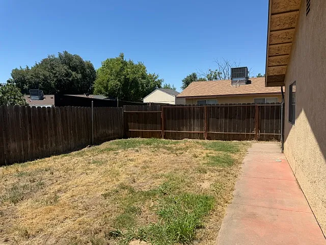804 Niles Ct — Photo 19