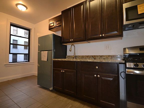 3rd image of 4141 44th St APT M2