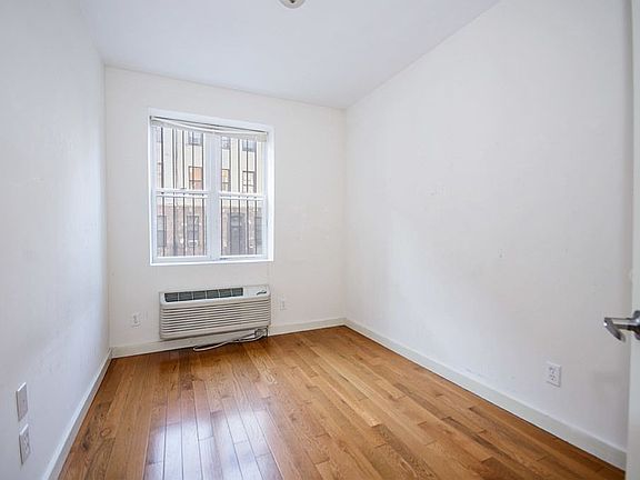 2nd image of 68 Jefferson St #1AA