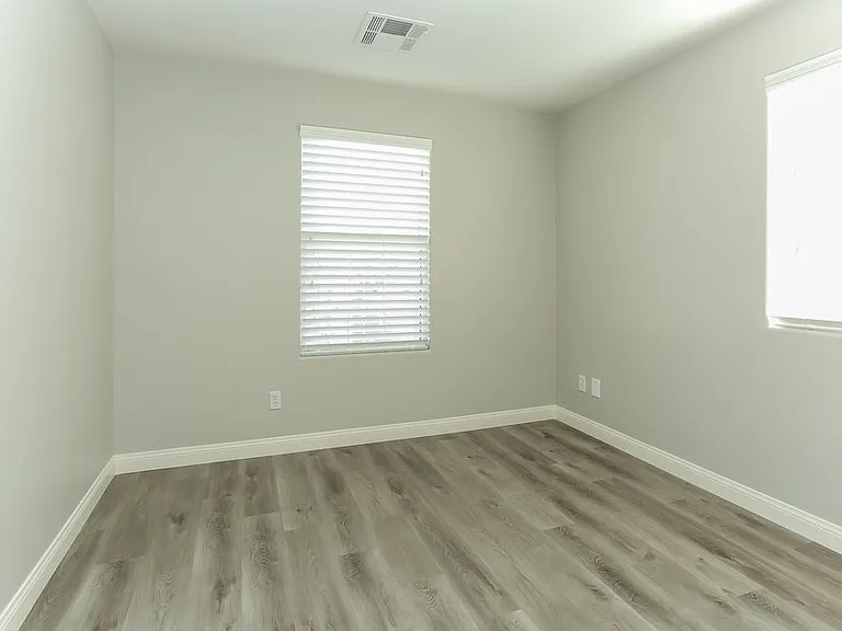 9477 Grandview Spring Ave — Photo 15