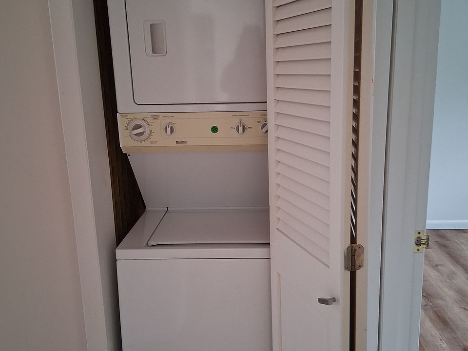 1st image of 1919 Bradley Ave #2