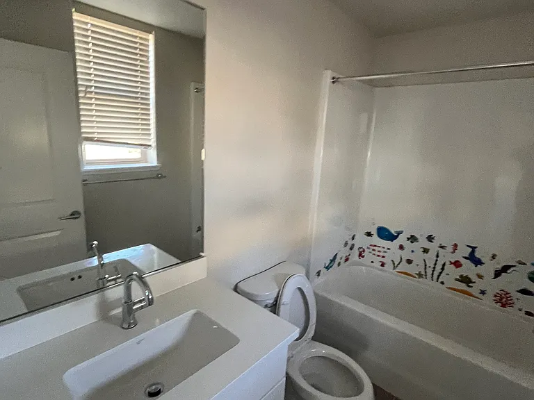 Bedroom 3 attatched bath