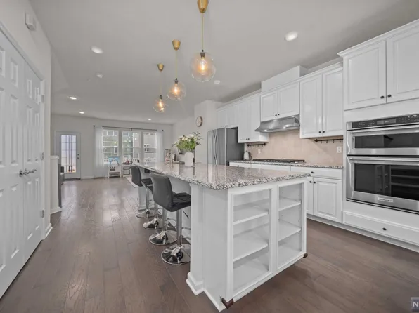 108 Truman Dr, Wood Ridge, NJ 07075