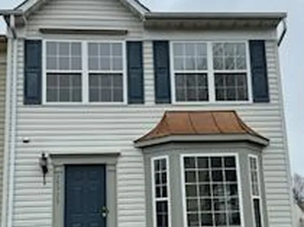 15713 London Pl, Dumfries, VA 22025