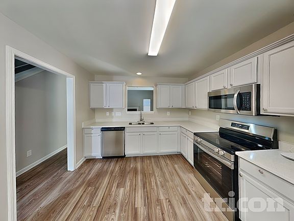 5th image of 7432 Hidden Creek Dr