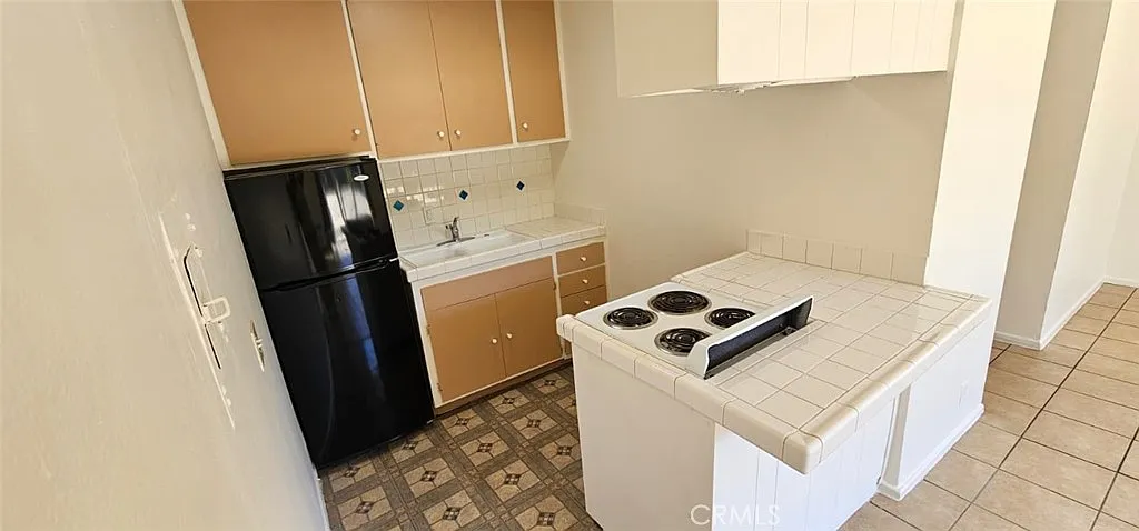Building Photo - 206 N Park View St #104