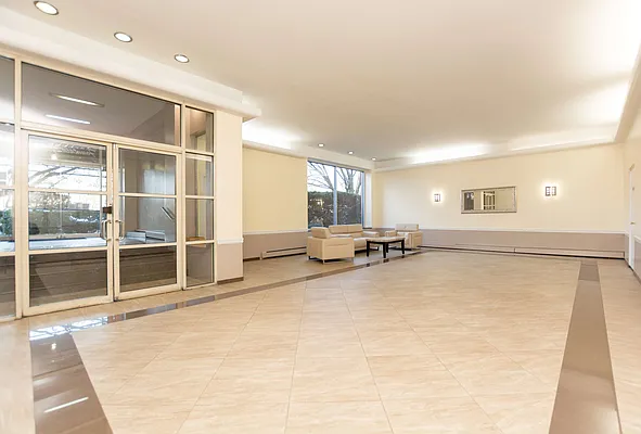 Sold by Re/Max In The City | media 31