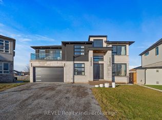 7781 Secretariat Ct, Niagara Falls, ON L2H 3V3