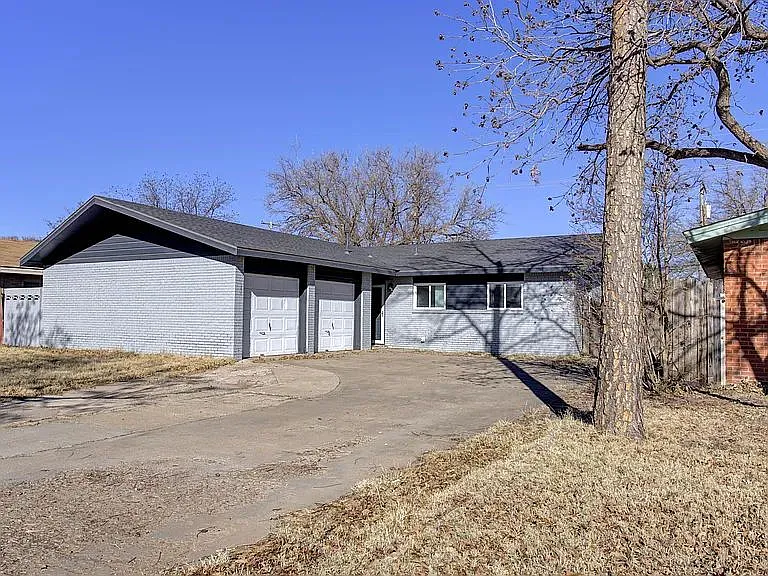 4 bed, 2.0 bath, 1764 sqft, $1,450 — Photo 1