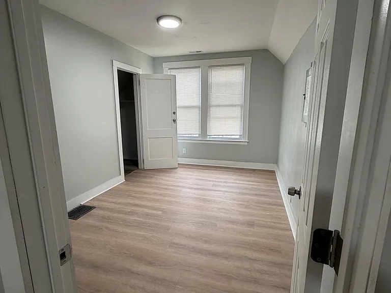 145 Starr St #3 — Photo 4