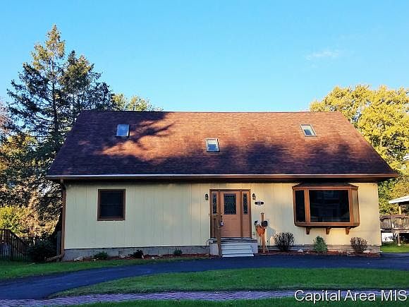 1st image of 1076 N Cedar St
